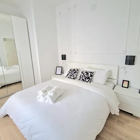 ゲストハウス Homeaway Portanuova 3*